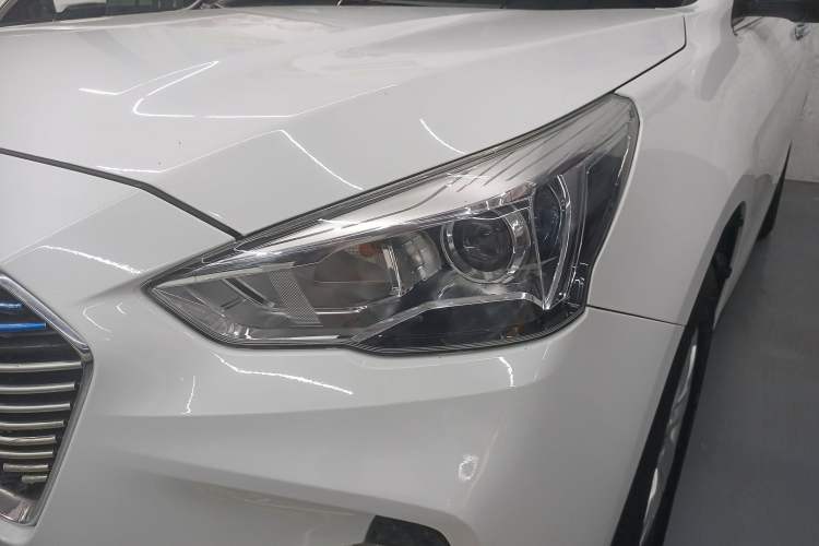 Used Haval M6 2018 1.5T Manual Two-Wheel Drive Elite Model Left Front Headlight