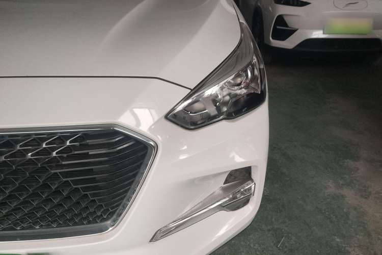 Used Haval M6 2018 Revised Version 1.5T DCT Two-Wheel Drive Elite Edition Left Front Headlight
