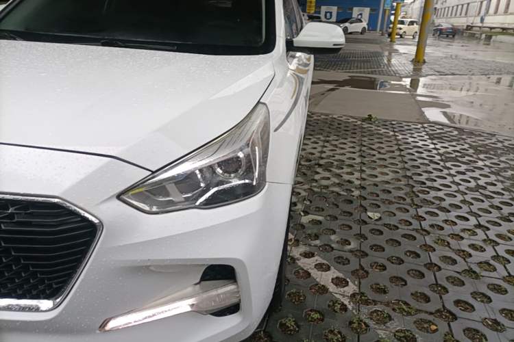 Used Haval M6 2018 1.5T Manual Two-Wheel Drive Urban Model Left Front Headlight