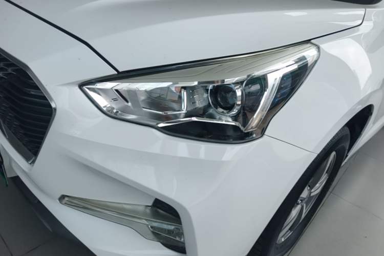 Used Haval M6 2018 1.5T Manual Two-Wheel Drive Elite Model Left Front Headlight