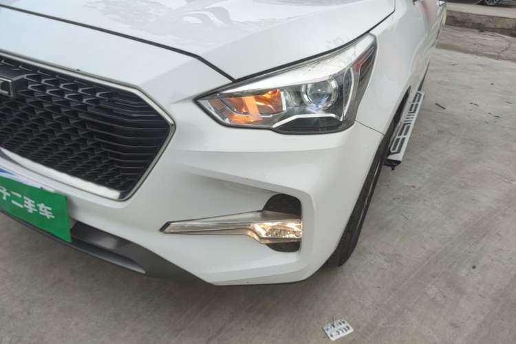 Used Haval M6 2018 1.5T Manual Two-Wheel Drive Elite Model Left Front Headlight