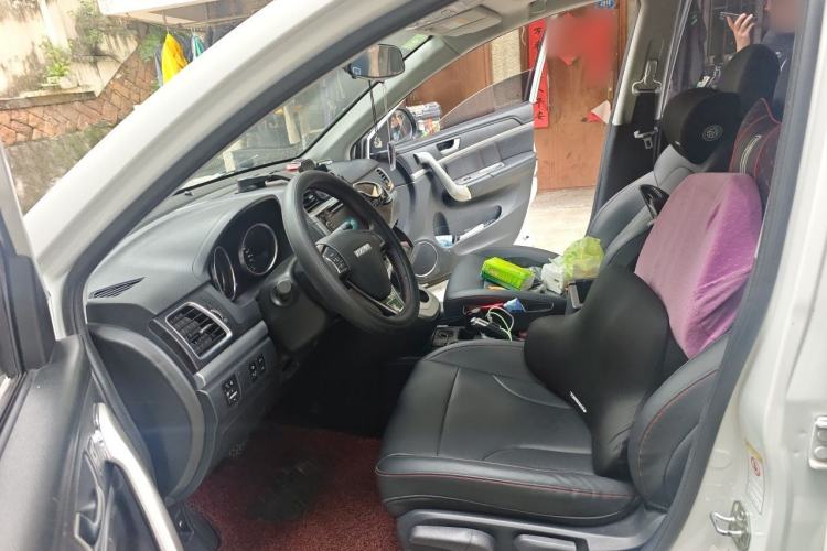 Used Haval M6 2018 Revised Version 1.5T DCT Two-Wheel Drive Elite Edition Left Front Seat