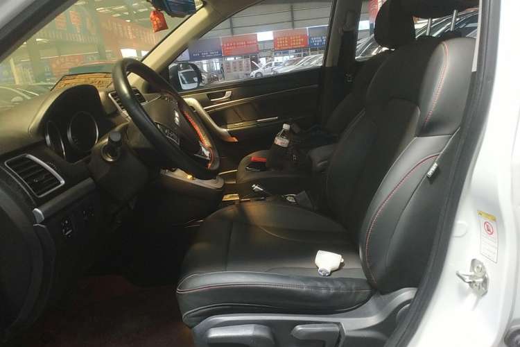 Used Haval M6 2018 Revised Version 1.5T DCT Two-Wheel Drive Elite Edition Left Front Seat