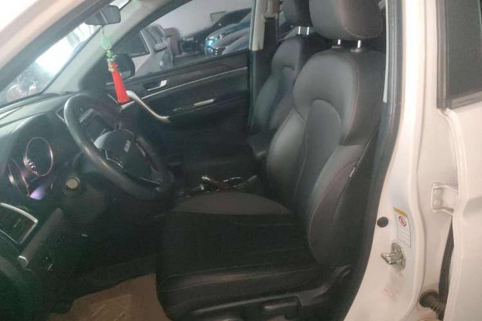 Used Haval M6 2018 Revised Version 1.5T DCT Two-Wheel Drive Elite Edition Left Front Seat