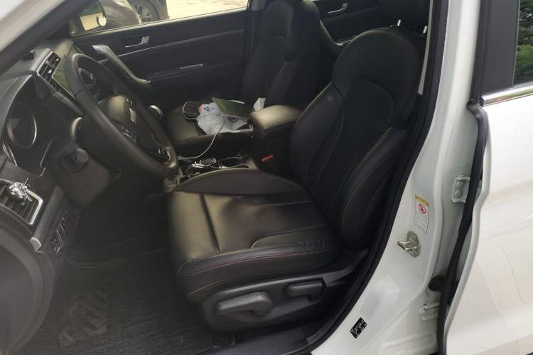 Used Haval M6 2018 1.5T Manual Two-Wheel Drive Elite Model Left Front Seat
