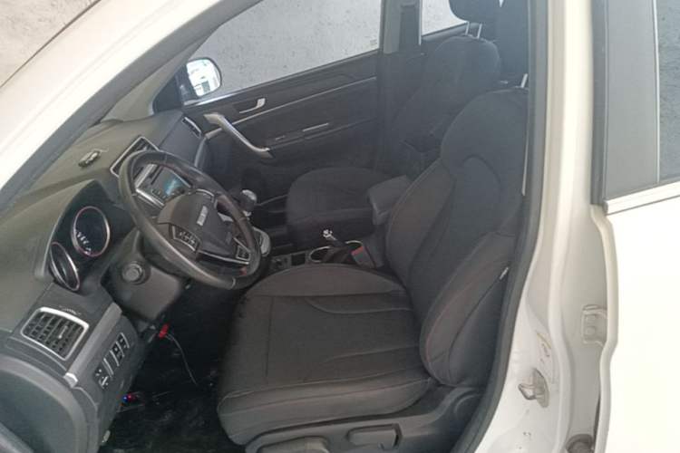 Used Haval M6 2018 1.5T Manual Two-Wheel Drive Elite Model Left Front Seat