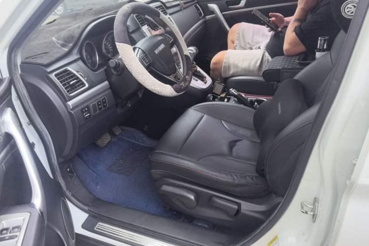 Used Haval M6 2018 Revised Version 1.5T DCT Two-Wheel Drive Elite Edition Left Front Seat