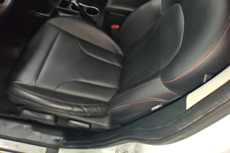 Used Haval M6 2018 1.5T Manual Two-Wheel Drive Elite Model Left Front Seat