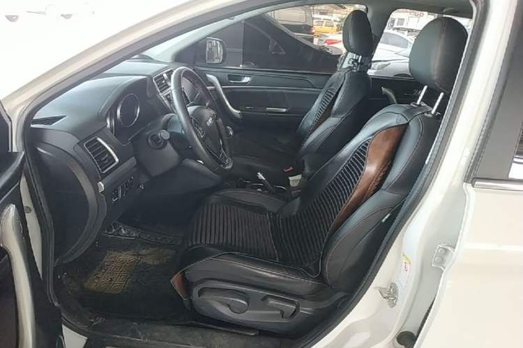 Used Haval M6 2018 1.5T Manual Two-Wheel Drive Elite Model Left Front Seat