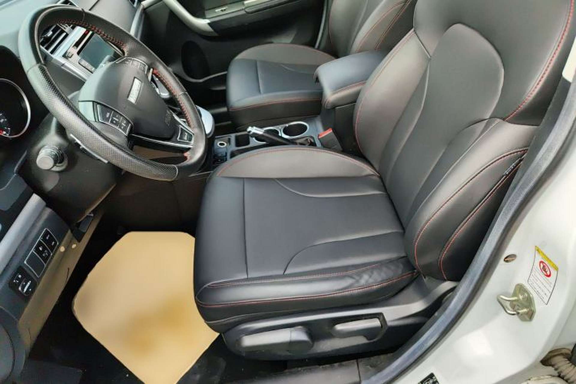 Used Haval M6 2018 1.5T DCT Two-Wheel Drive Elite Model Left Front Seat
