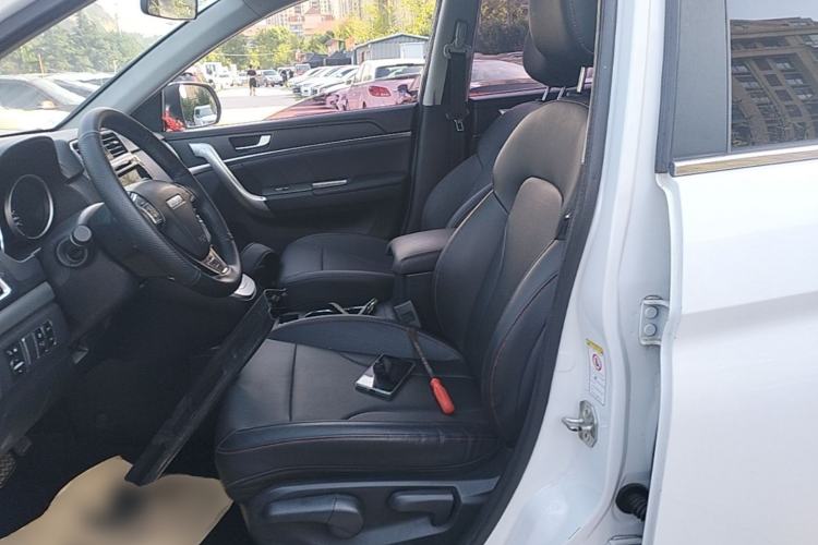 Used Haval M6 2018 Revised Version 1.5T DCT Two-Wheel Drive Elite Edition Left Front Seat