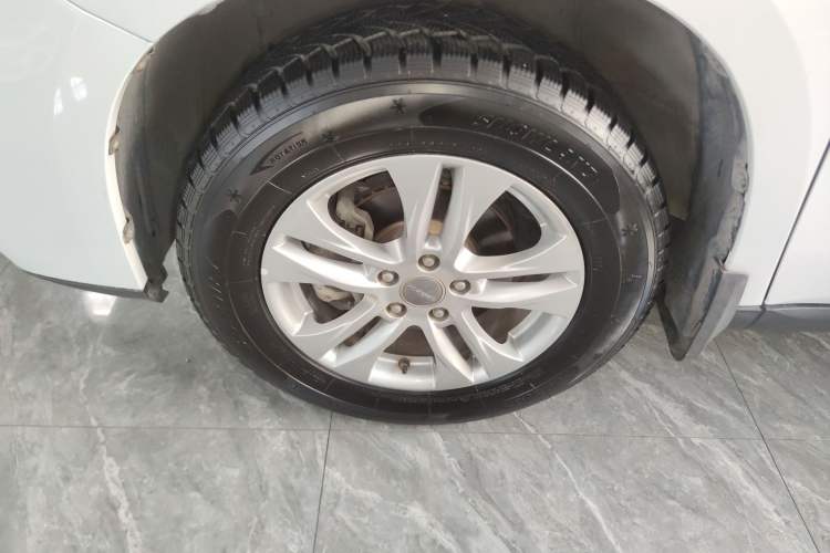 Used Haval M6 2018 Revised Version 1.5T DCT Two-Wheel Drive Elite Edition Left Front Wheel Hub