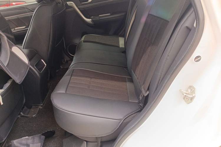 Used Haval M6 2018 1.5T Manual Two-Wheel Drive Urban Model Left Rear Seat