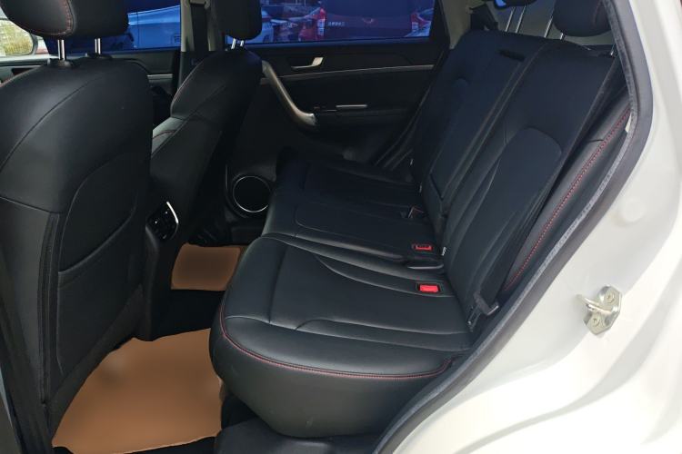 Used Haval M6 2018 Revised Version 1.5T DCT Two-Wheel Drive Elite Edition Left Rear Seat