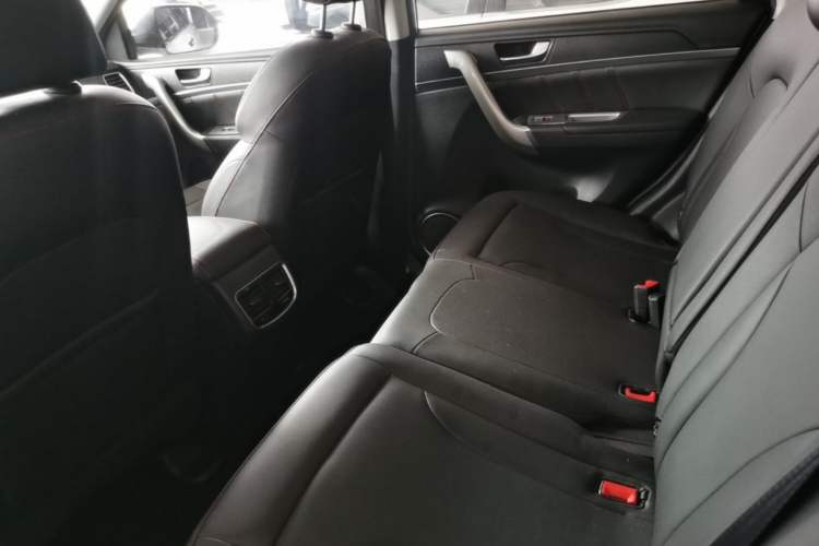 Used Haval M6 2018 1.5T DCT Two-Wheel Drive Elite Model Left Rear Seat