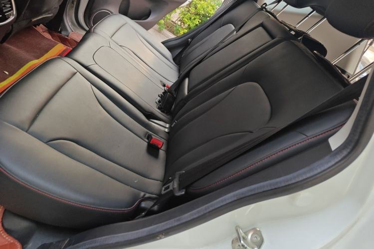 Used Haval M6 2018 1.5T Manual Two-Wheel Drive Elite Model Left Rear Seat