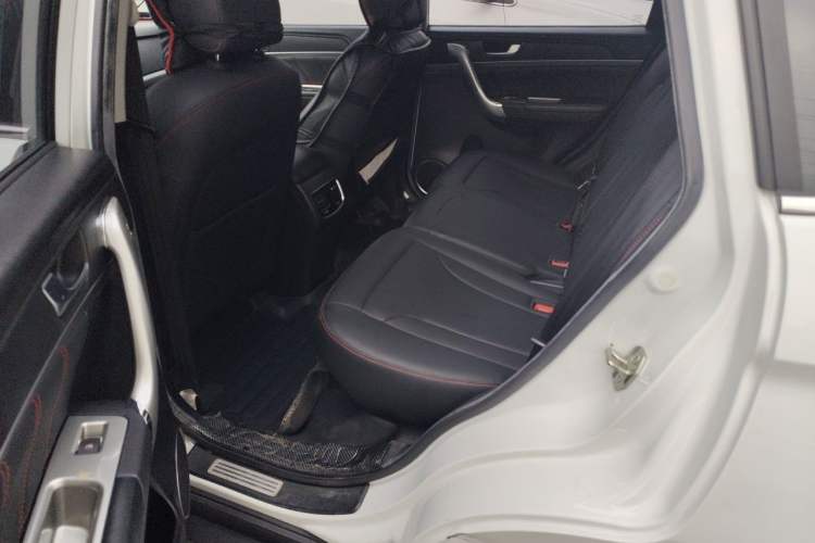 Used Haval M6 2018 1.5T Manual Two-Wheel Drive Elite Model Left Rear Seat