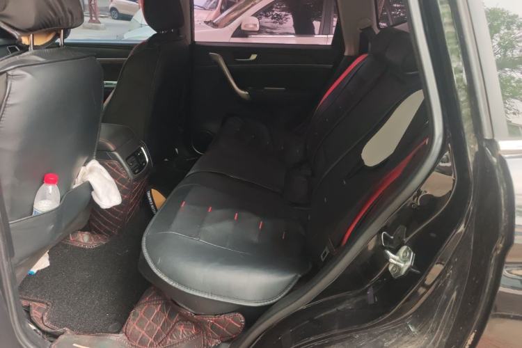 Used Haval M6 2018 Revised Version 1.5T DCT Two-Wheel Drive Elite Edition Left Rear Seat