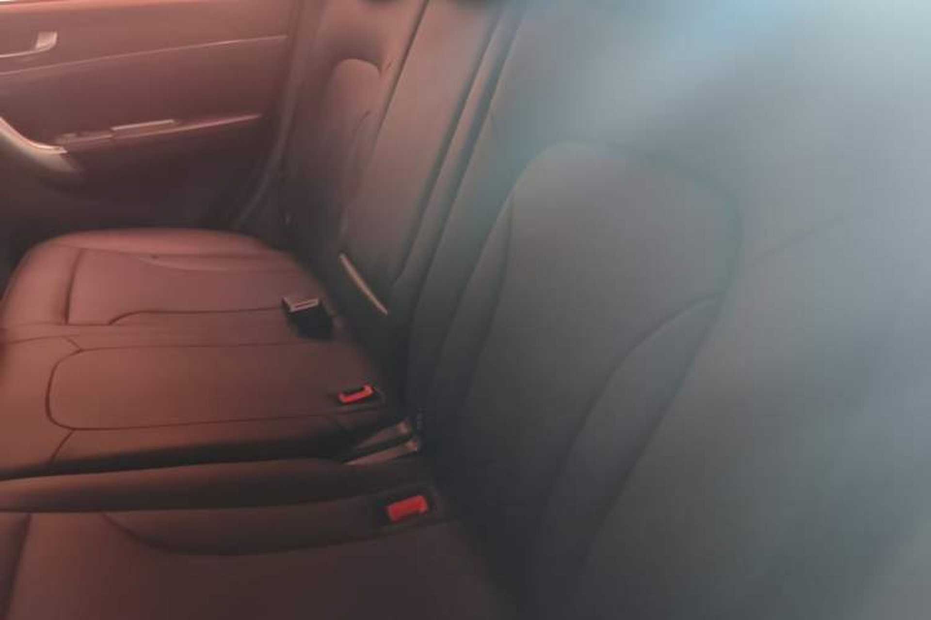 Used Haval M6 2018 Revised Version 1.5T DCT Two-Wheel Drive Elite Edition Left Rear Seat