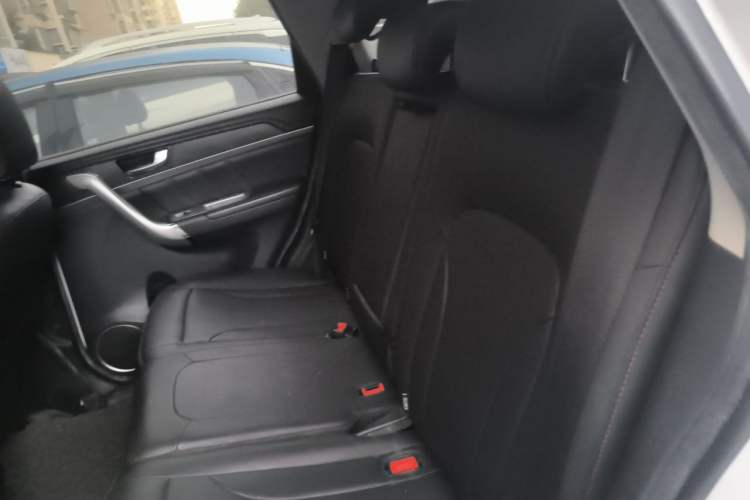 Used Haval M6 2018 1.5T Manual Two-Wheel Drive Elite Model Left Rear Seat