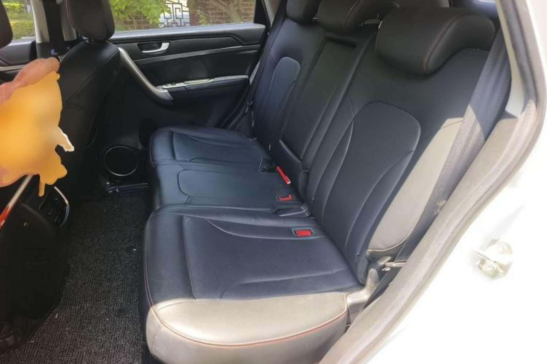 Used Haval M6 2018 Revised Version 1.5T DCT Two-Wheel Drive Elite Edition Left Rear Seat