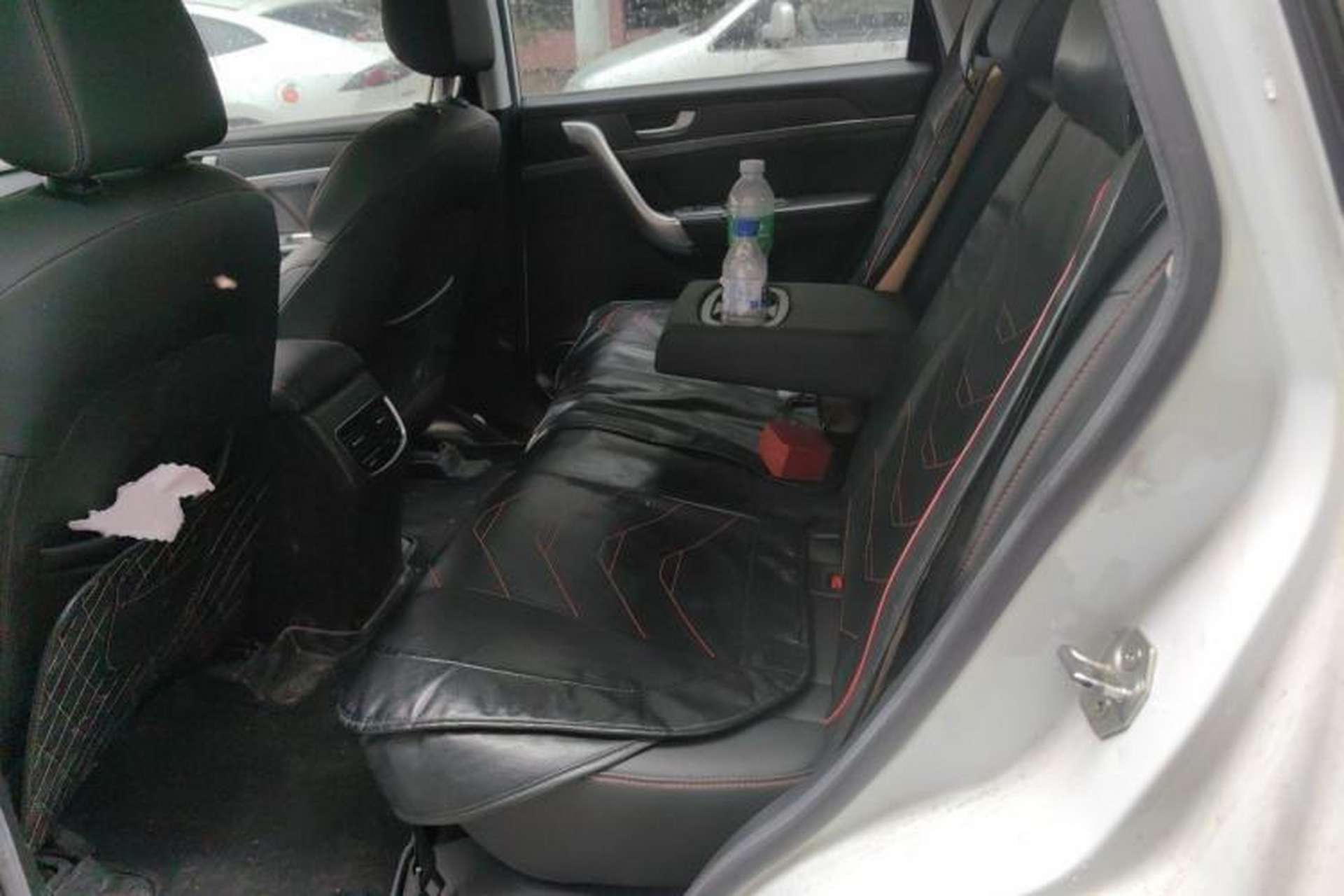 Used Haval M6 2018 Revised Version 1.5T DCT Two-Wheel Drive Elite Edition Left Rear Seat