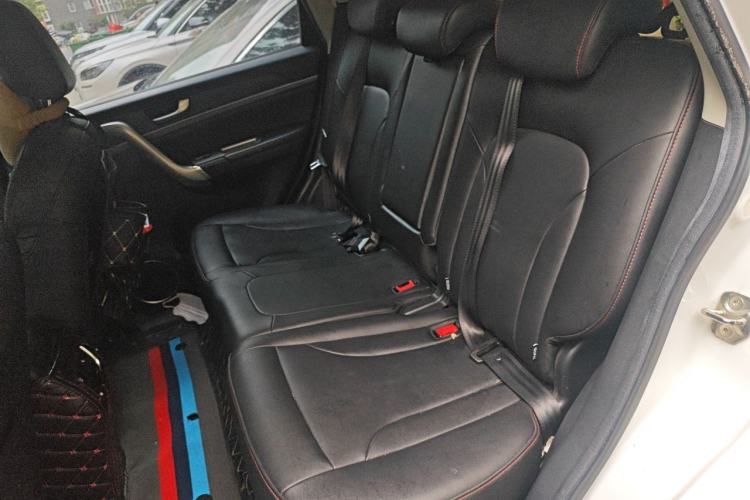 Used Haval M6 2018 Revised Version 1.5T DCT Two-Wheel Drive Elite Edition Left Rear Seat