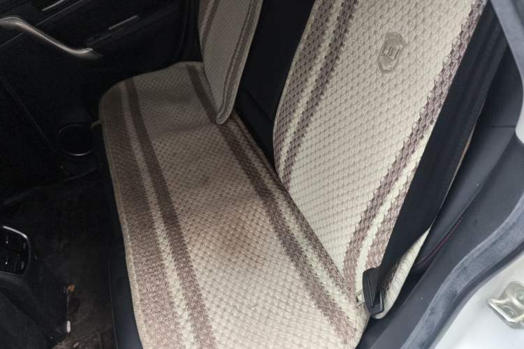 Used Haval M6 2018 1.5T Manual Two-Wheel Drive Elite Model Left Rear Seat