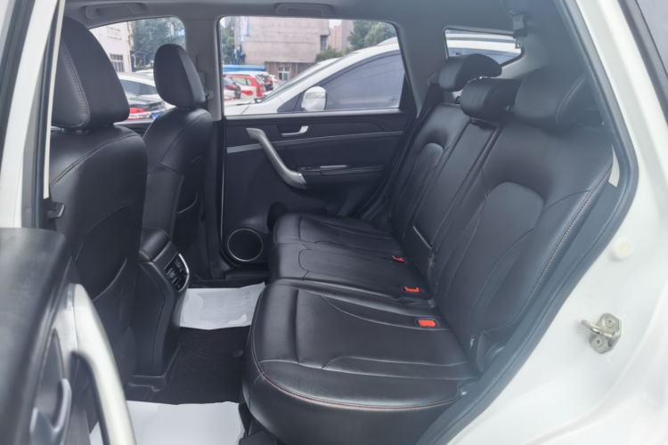 Used Haval M6 2018 1.5T DCT Two-Wheel Drive Elite Model Left Rear Seat