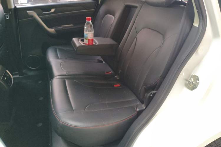 Used Haval M6 2018 1.5T Manual Two-Wheel Drive Elite Model Left Rear Seat