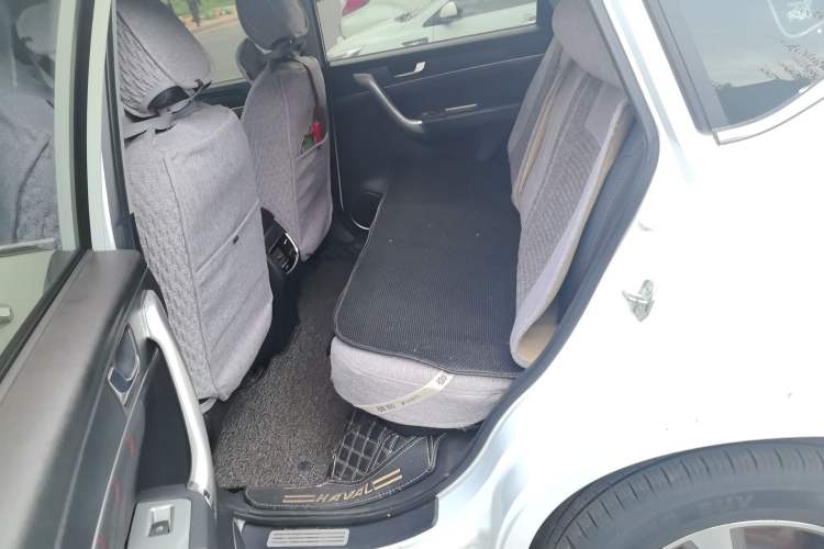 Used Haval M6 2018 1.5T DCT Two-Wheel Drive Elite Model Left Rear Seat