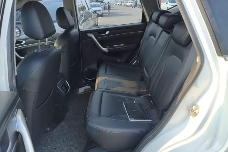 Used Haval M6 2018 1.5T DCT Two-Wheel Drive Elite Model Left Rear Seat