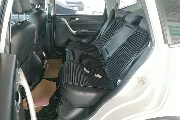 Used Haval M6 2018 1.5T Manual Two-Wheel Drive Elite Model Left Rear Seat