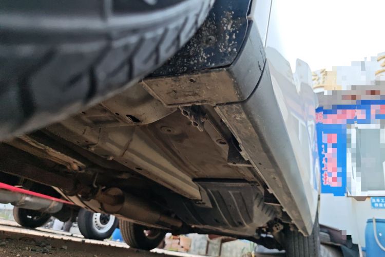 Used Haval M6 2018 Revised Version 1.5T DCT Two-Wheel Drive Elite Edition Left Side Sill