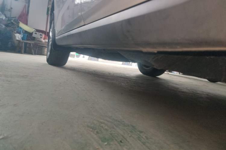 Used Haval M6 2018 Revised Version 1.5T DCT Two-Wheel Drive Elite Edition Left Side Sill