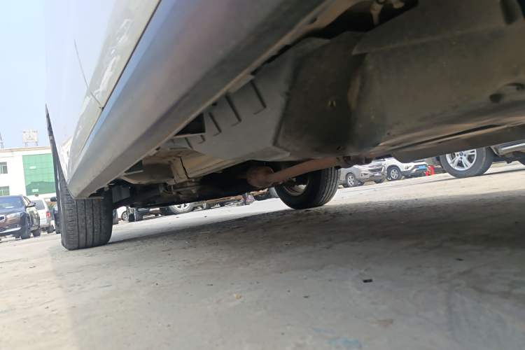 Used Haval M6 2018 Revised Version 1.5T DCT Two-Wheel Drive Elite Edition Left Side Sill