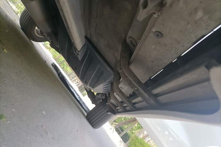 Used Haval M6 2018 Revised Version 1.5T DCT Two-Wheel Drive Elite Edition Left Side Sill
