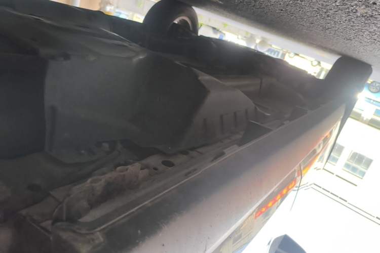 Used Haval M6 2018 Revised Version 1.5T DCT Two-Wheel Drive Elite Edition Left Side Sill