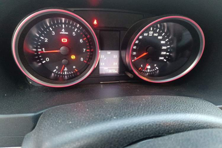 Used Haval M6 2018 1.5T Manual Two-Wheel Drive Elite Model Odometer Close Up