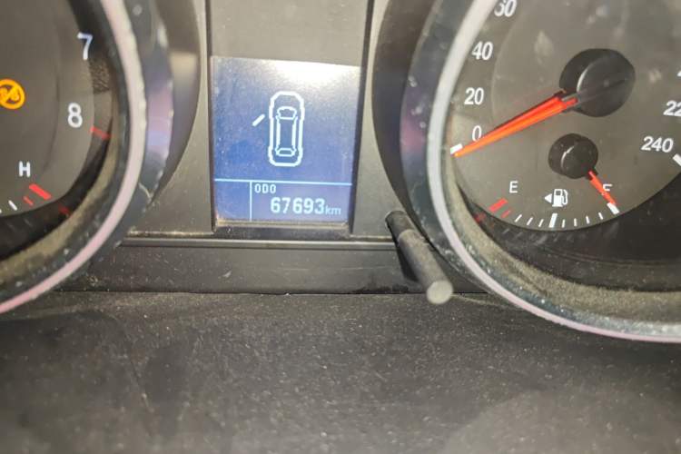 Used Haval M6 2018 1.5T Manual Two-Wheel Drive Urban Model Odometer Close Up