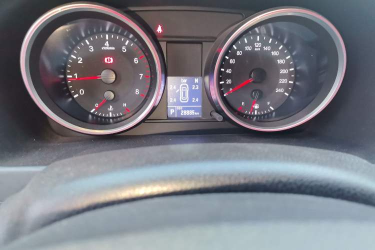 Used Haval M6 2018 1.5T DCT Two-Wheel Drive Elite Model Odometer Close Up