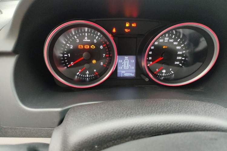 Used Haval M6 2018 1.5T Manual Two-Wheel Drive Elite Model Odometer Close Up
