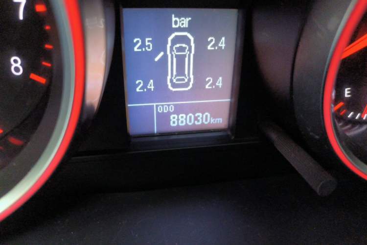 Used Haval M6 2018 1.5T Manual Two-Wheel Drive Elite Model Odometer Close Up