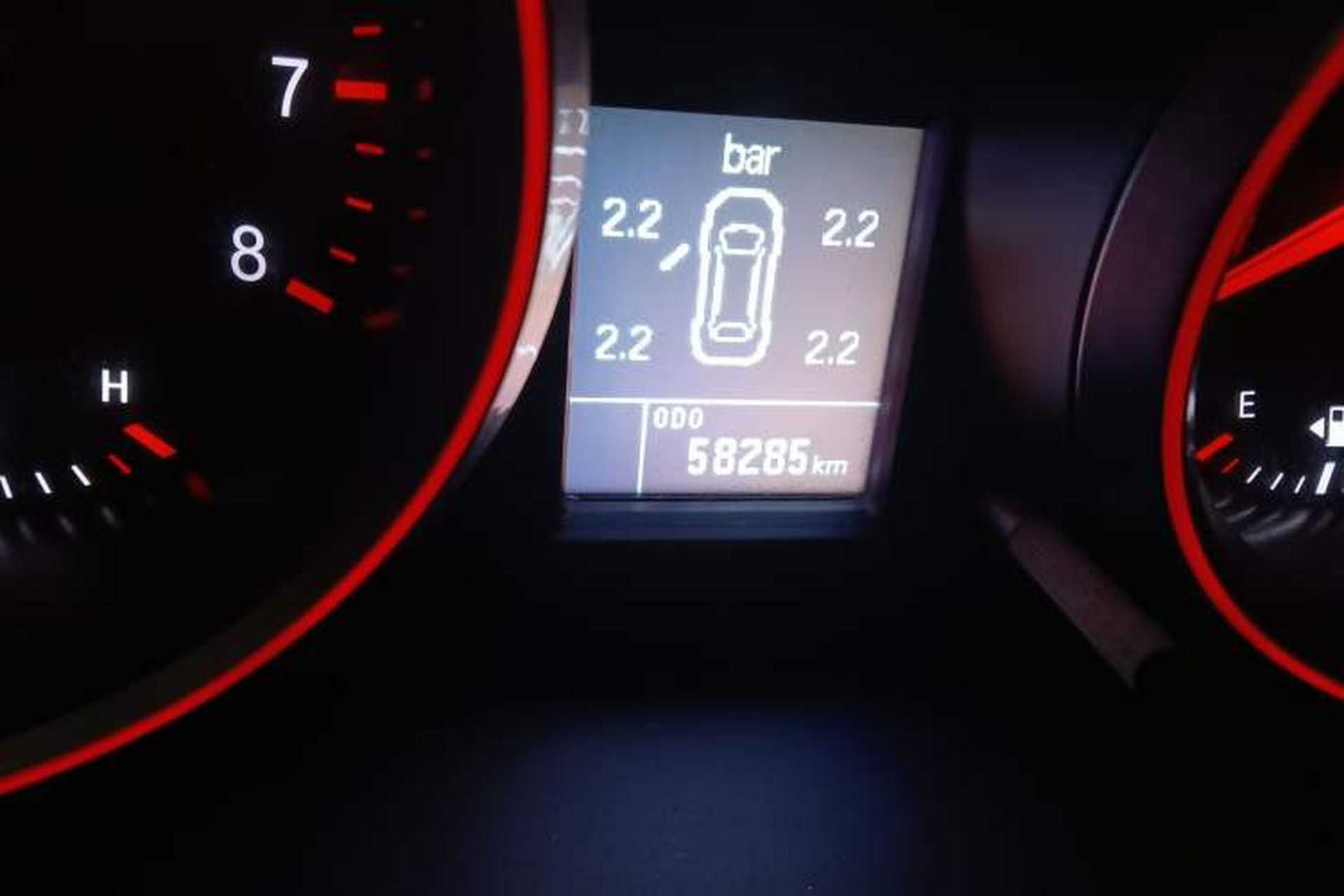 Used Haval M6 2018 1.5T Manual Two-Wheel Drive Elite Model Odometer Close Up