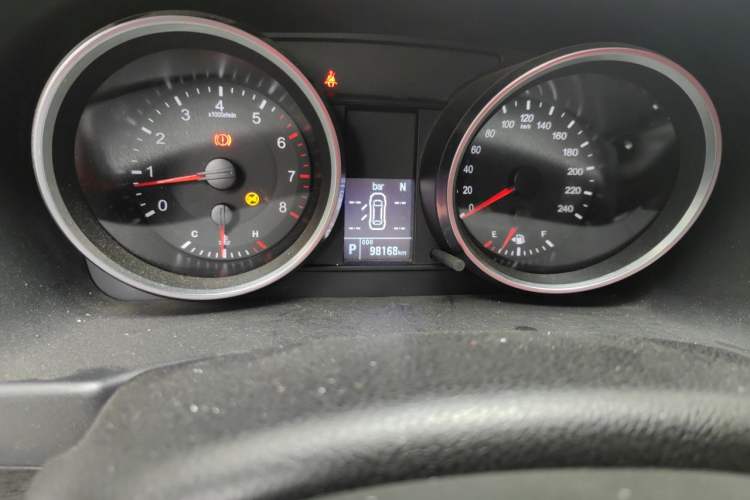 Used Haval M6 2018 Revised Version 1.5T DCT Two-Wheel Drive Elite Edition Odometer Close Up