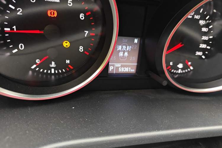 Used Haval M6 2018 Revised Version 1.5T DCT Two-Wheel Drive Elite Edition Odometer Close Up