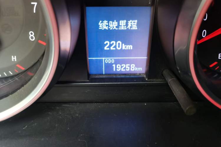 Used Haval M6 2018 1.5T Manual Two-Wheel Drive Elite Model Odometer Close Up