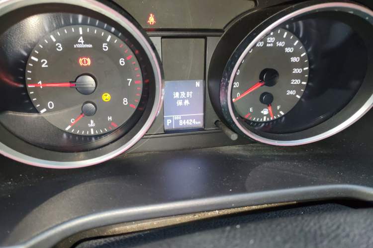 Used Haval M6 2018 1.5T DCT Two-Wheel Drive Elite Model Odometer Close Up