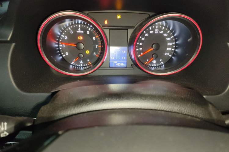 Used Haval M6 2018 1.5T Manual Two-Wheel Drive Elite Model Odometer Close Up