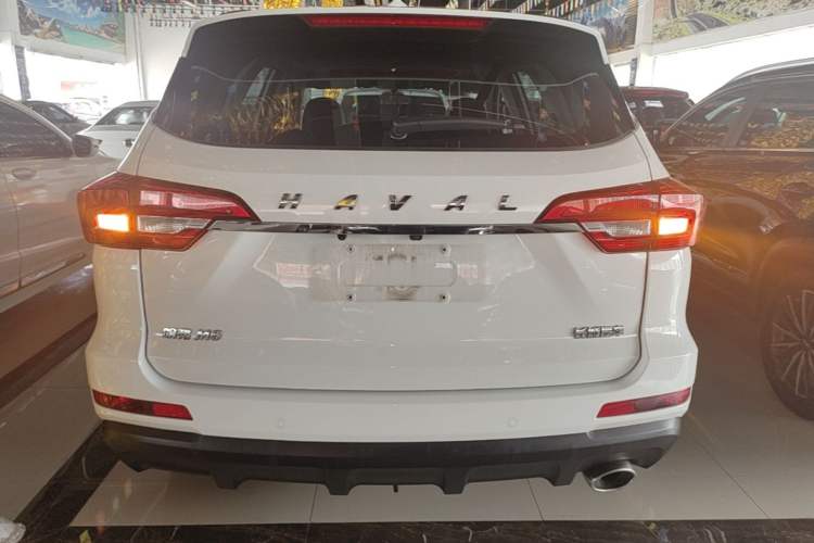 Used Haval M6 2018 Revised Version 1.5T DCT Two-Wheel Drive Elite Edition Rear